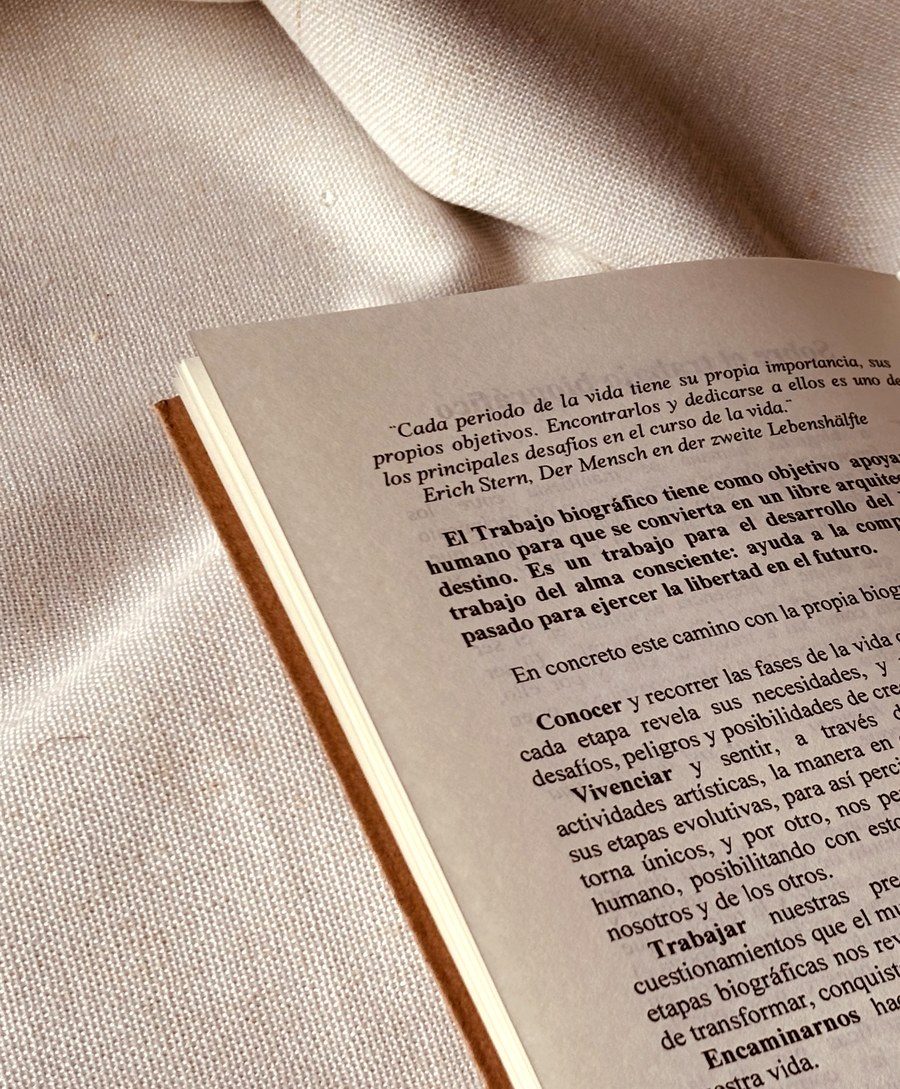 Página interior del libro Tu vida es un camino